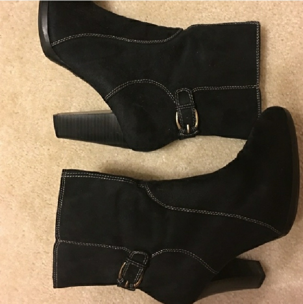 NEW Persaro Booties - Picture 2 of 2